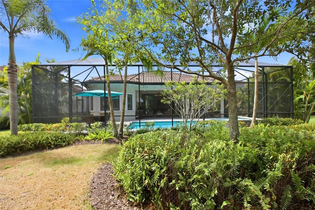 For Sale: $1,685,000 (3 beds, 2 baths, 2585 Square Feet)