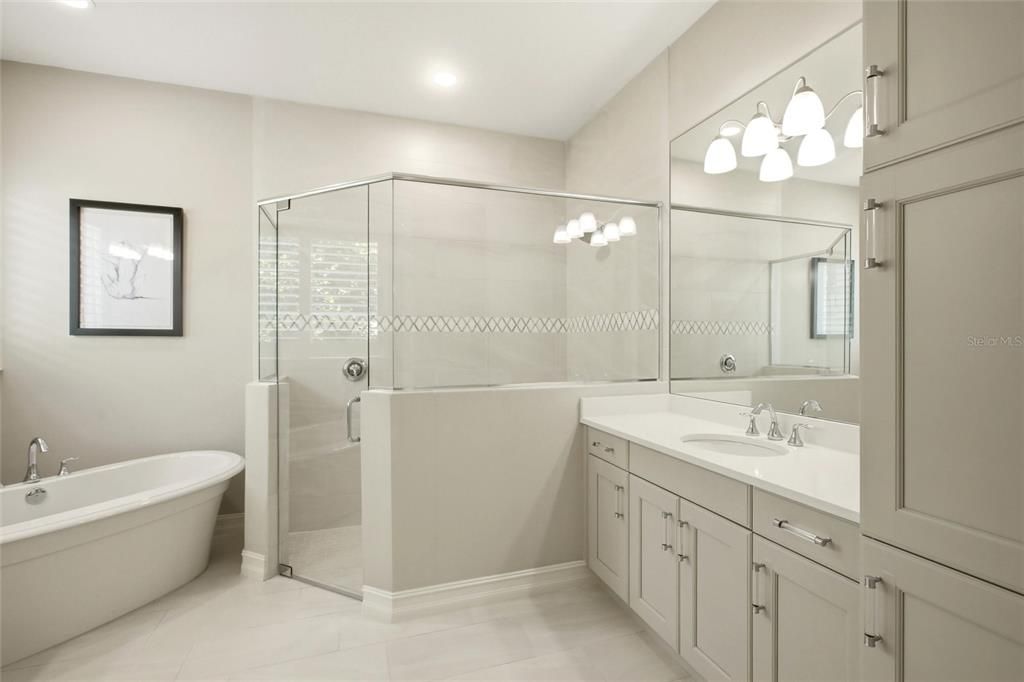 For Sale: $1,685,000 (3 beds, 2 baths, 2585 Square Feet)