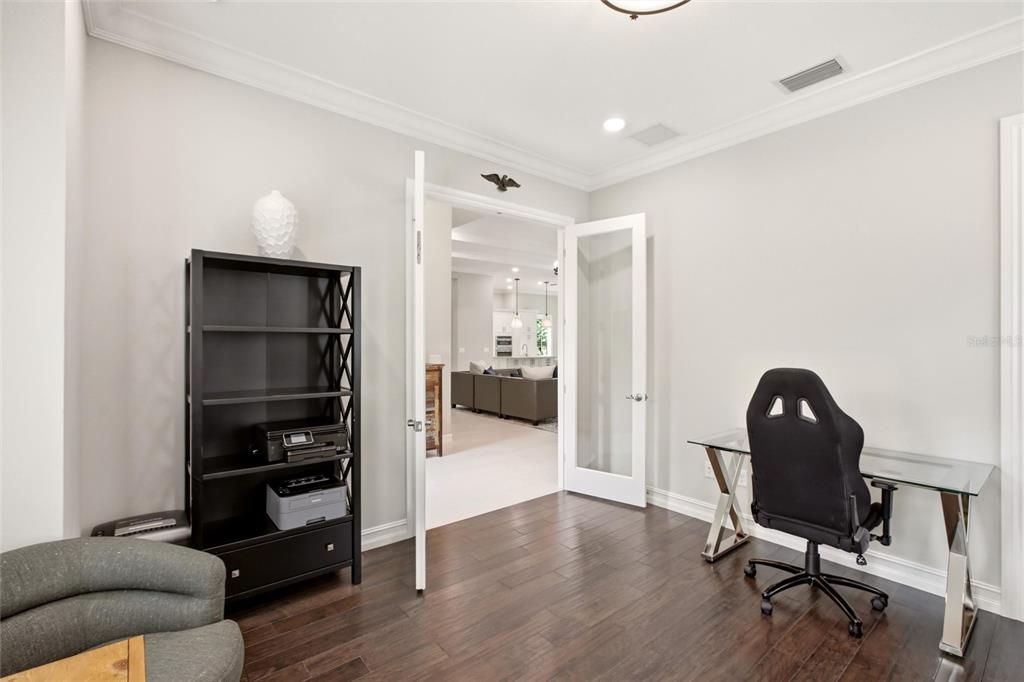 For Sale: $1,685,000 (3 beds, 2 baths, 2585 Square Feet)