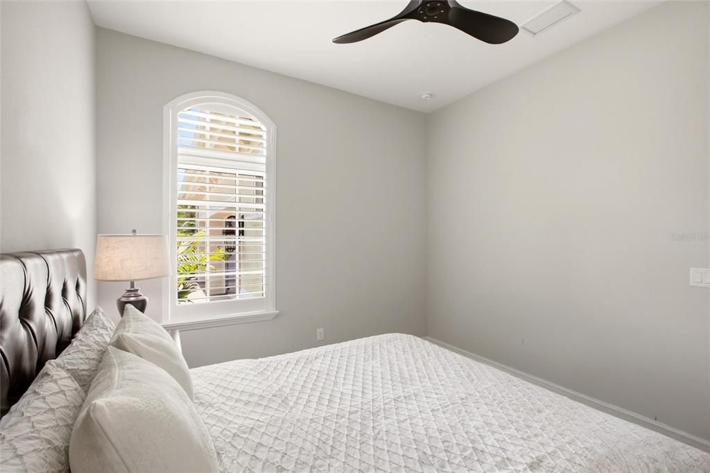 For Sale: $1,685,000 (3 beds, 2 baths, 2585 Square Feet)