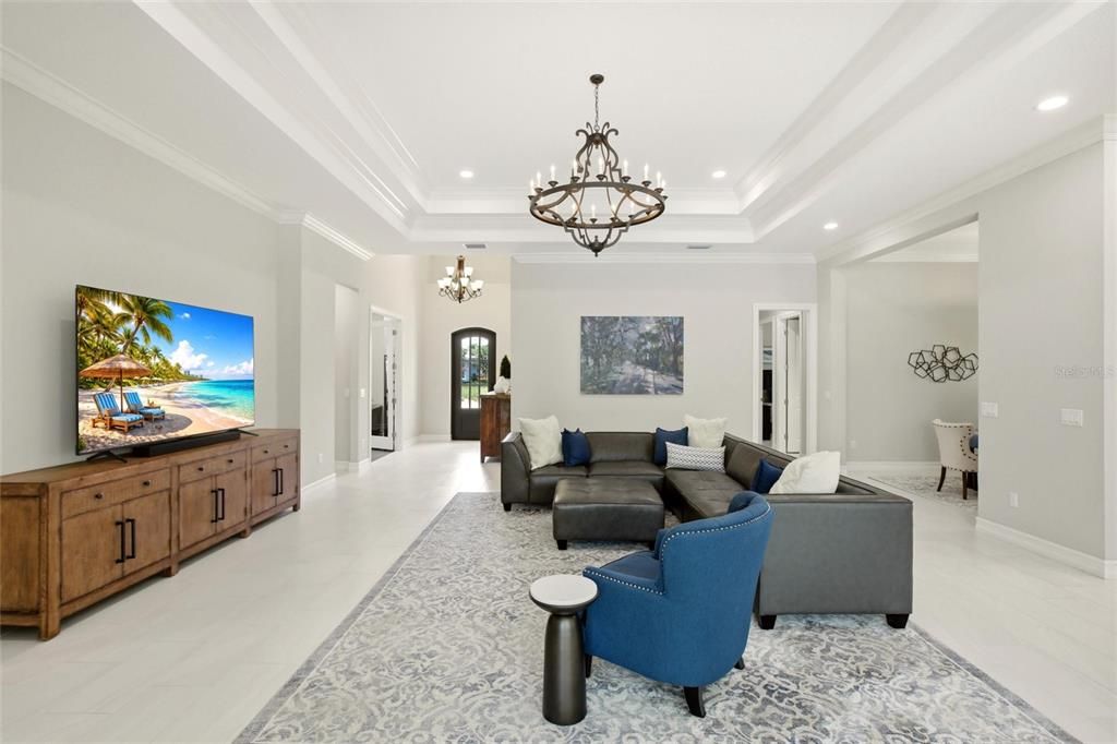 For Sale: $1,685,000 (3 beds, 2 baths, 2585 Square Feet)