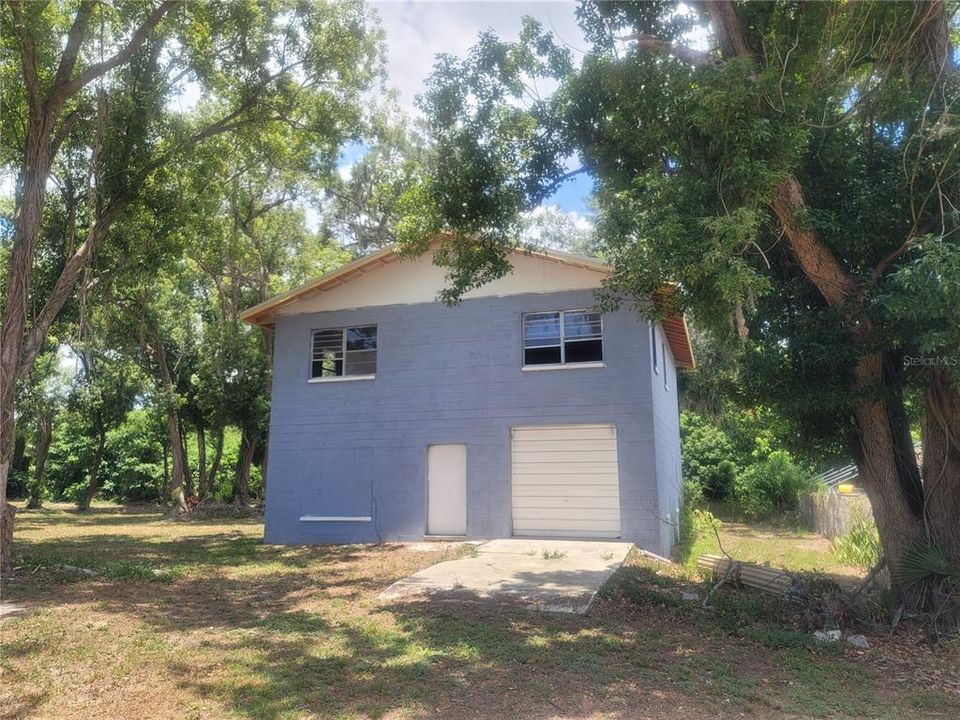 For Sale: $199,000 (1 beds, 1 baths, 2170 Square Feet)