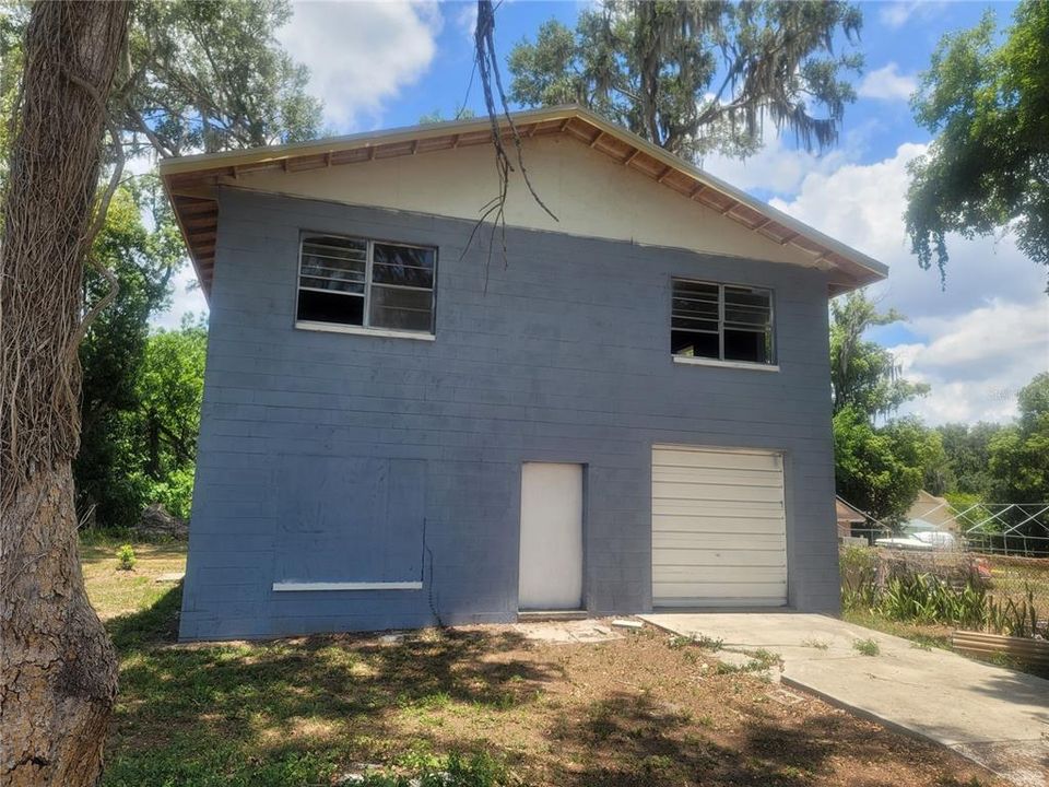For Sale: $199,000 (1 beds, 1 baths, 2170 Square Feet)