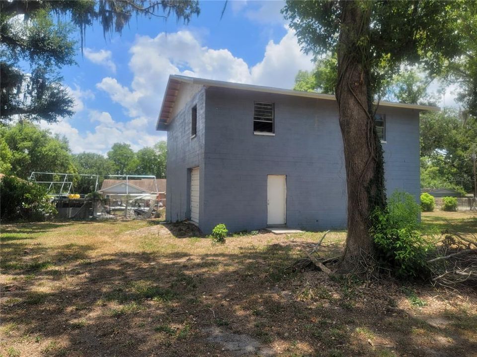 For Sale: $199,000 (1 beds, 1 baths, 2170 Square Feet)