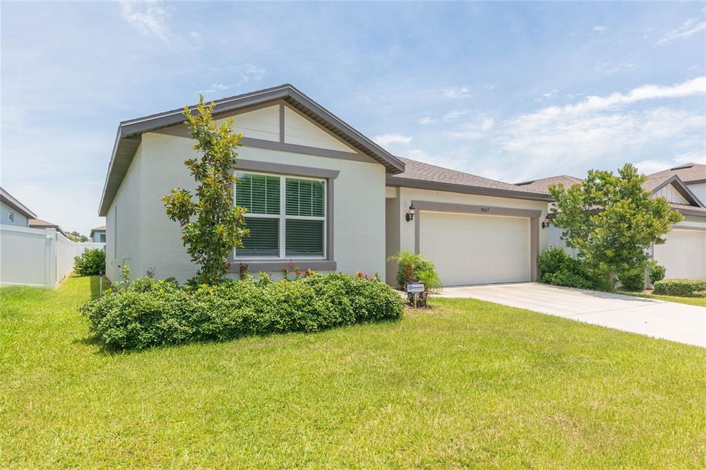 For Sale: $375,000 (3 beds, 2 baths, 1447 Square Feet)