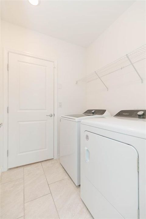 For Sale: $375,000 (3 beds, 2 baths, 1447 Square Feet)