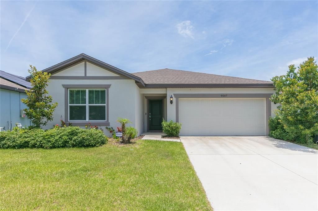 For Sale: $375,000 (3 beds, 2 baths, 1447 Square Feet)