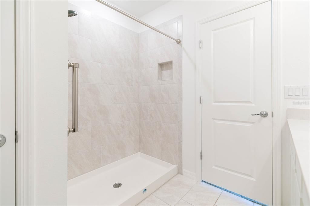 For Sale: $375,000 (3 beds, 2 baths, 1447 Square Feet)