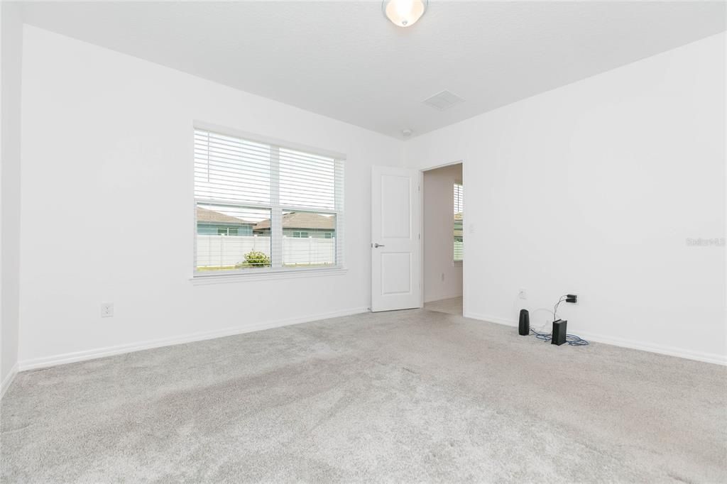 For Sale: $375,000 (3 beds, 2 baths, 1447 Square Feet)