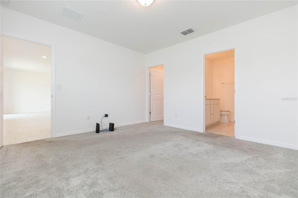 For Sale: $375,000 (3 beds, 2 baths, 1447 Square Feet)
