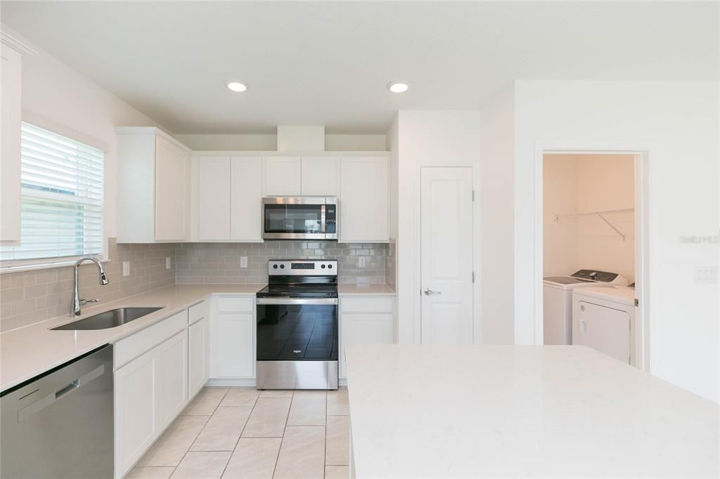 For Sale: $375,000 (3 beds, 2 baths, 1447 Square Feet)