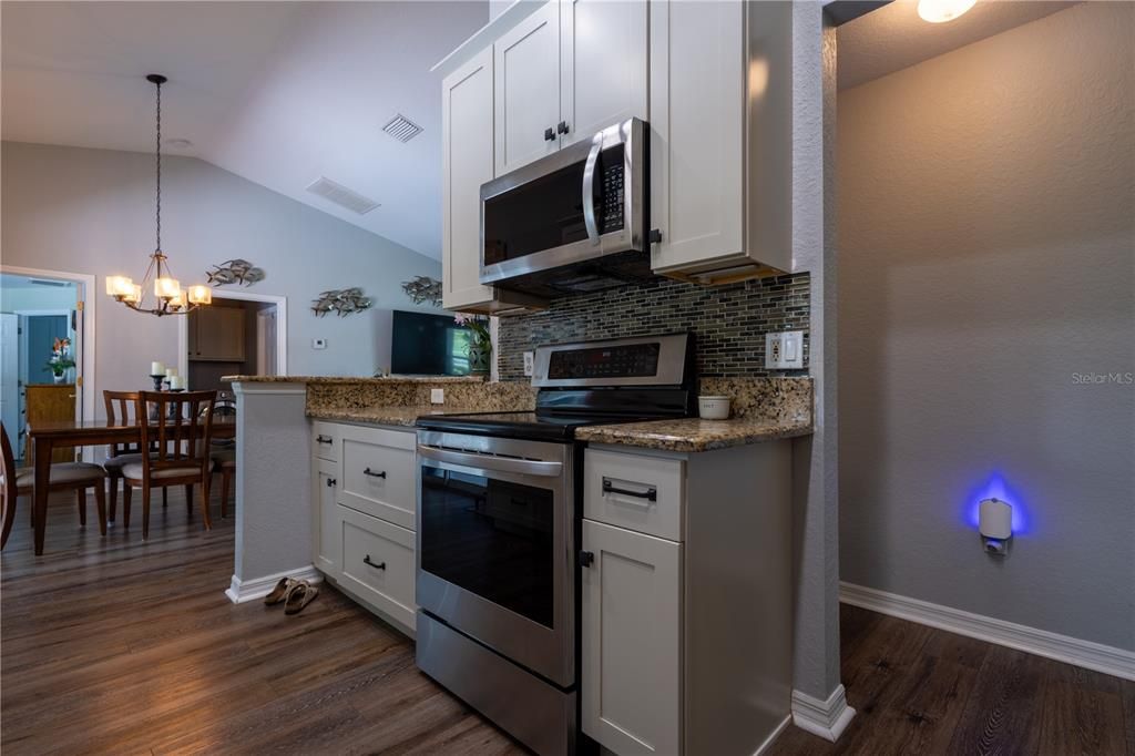 For Sale: $425,000 (3 beds, 2 baths, 1548 Square Feet)