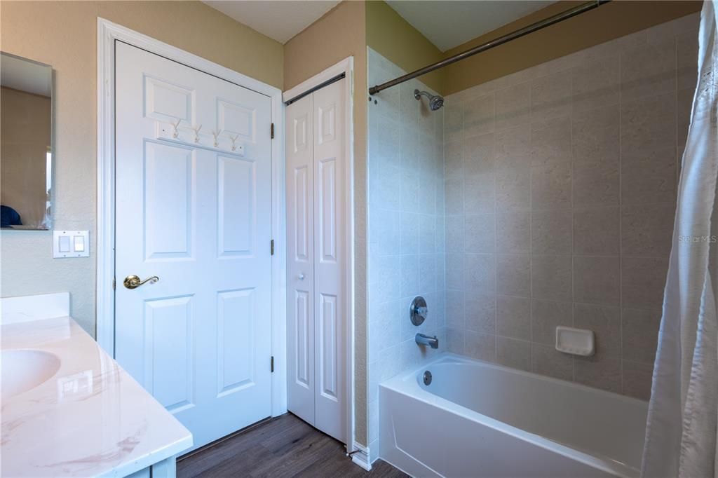 For Sale: $425,000 (3 beds, 2 baths, 1548 Square Feet)