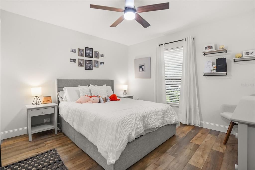 For Sale: $550,000 (3 beds, 2 baths, 1618 Square Feet)