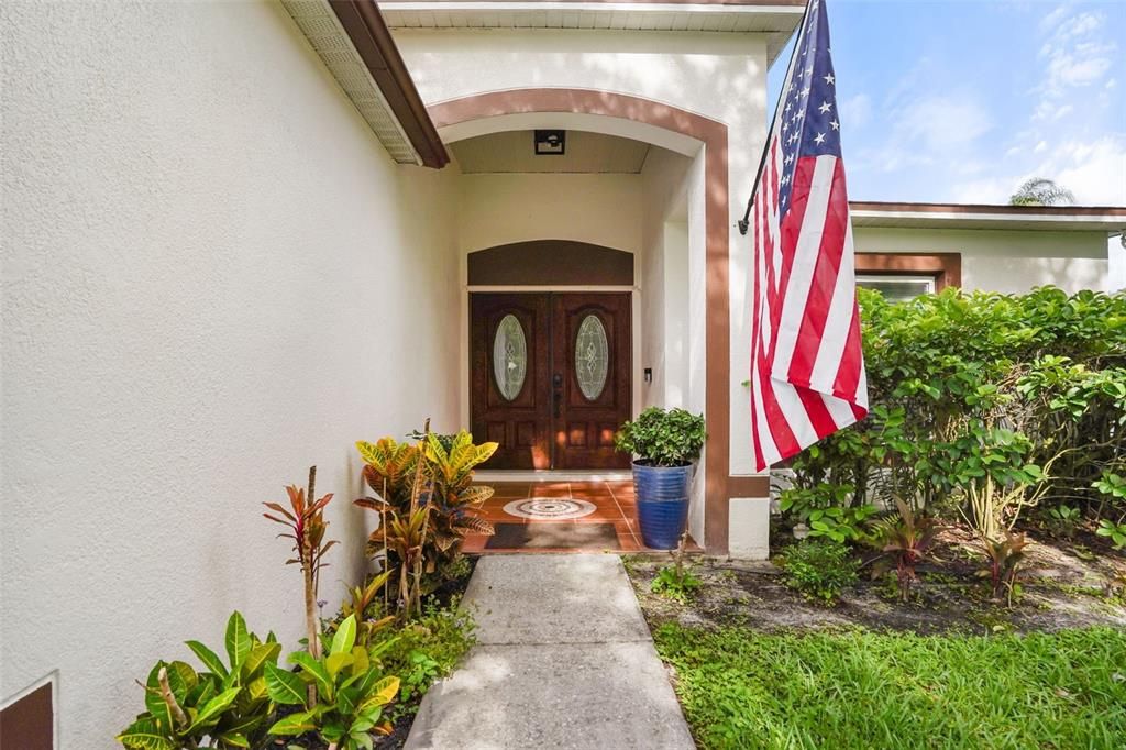 For Sale: $550,000 (3 beds, 2 baths, 1618 Square Feet)