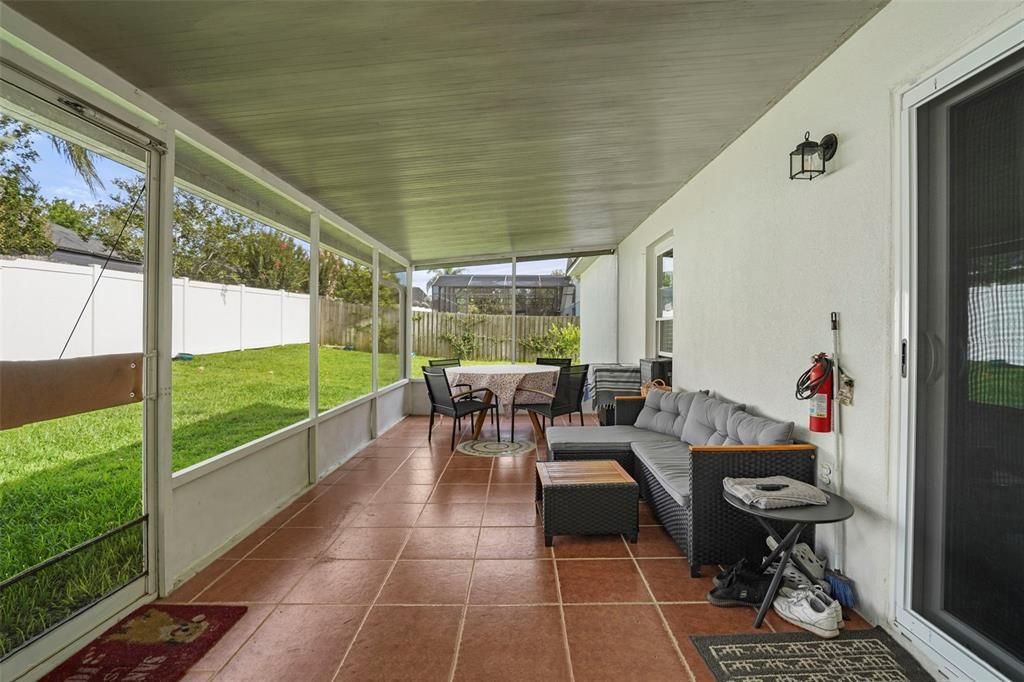 For Sale: $550,000 (3 beds, 2 baths, 1618 Square Feet)