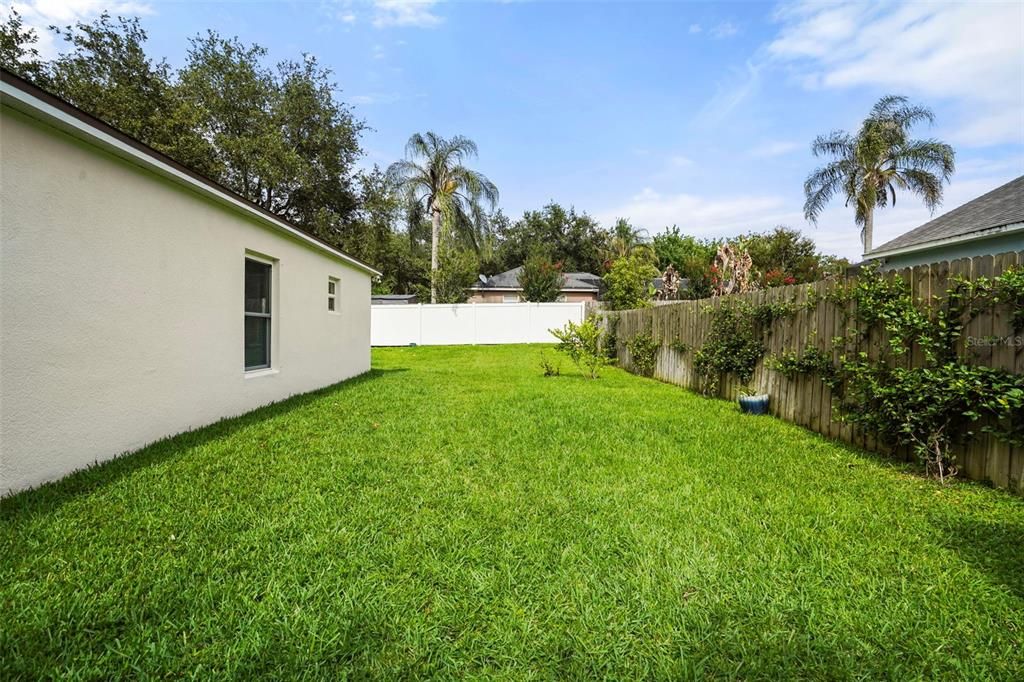 For Sale: $550,000 (3 beds, 2 baths, 1618 Square Feet)