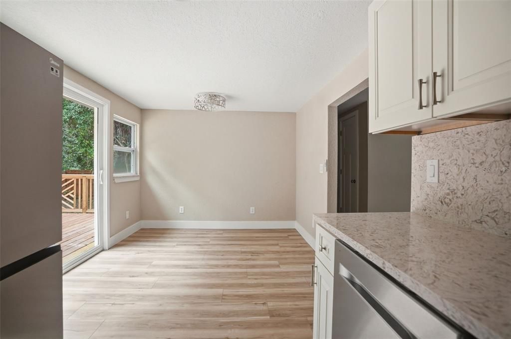 For Sale: $339,500 (3 beds, 2 baths, 1254 Square Feet)