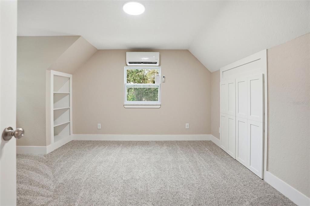 For Sale: $339,500 (3 beds, 2 baths, 1254 Square Feet)