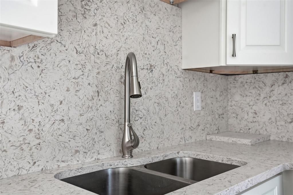 For Sale: $339,500 (3 beds, 2 baths, 1254 Square Feet)