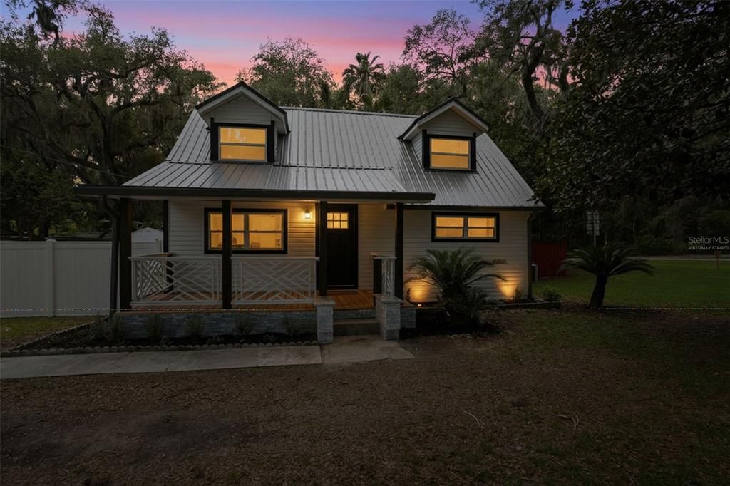 For Sale: $339,500 (3 beds, 2 baths, 1254 Square Feet)