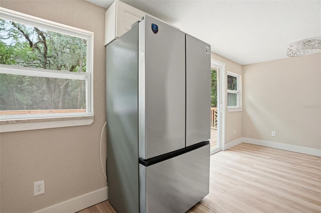 For Sale: $339,500 (3 beds, 2 baths, 1254 Square Feet)
