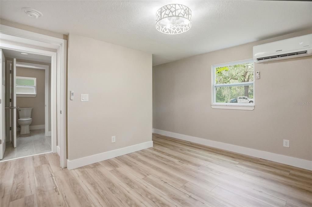 For Sale: $339,500 (3 beds, 2 baths, 1254 Square Feet)