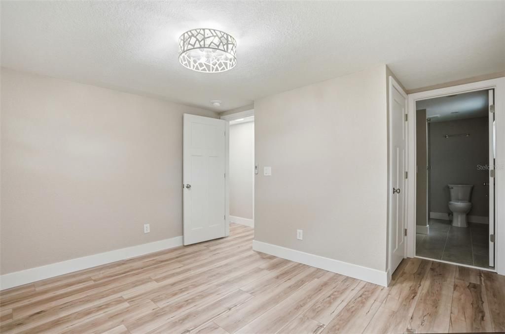 For Sale: $339,500 (3 beds, 2 baths, 1254 Square Feet)