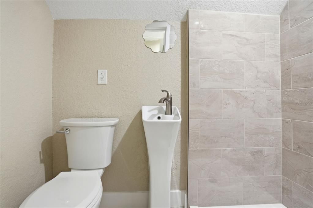For Sale: $339,500 (3 beds, 2 baths, 1254 Square Feet)