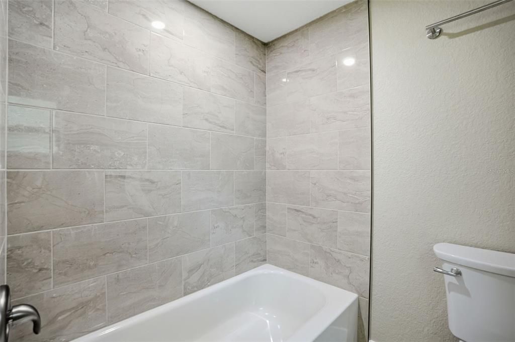 For Sale: $339,500 (3 beds, 2 baths, 1254 Square Feet)