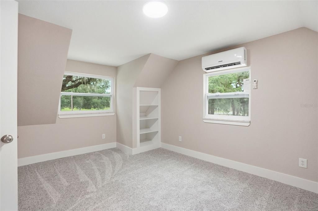 For Sale: $339,500 (3 beds, 2 baths, 1254 Square Feet)