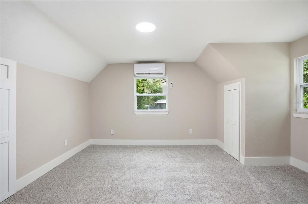 For Sale: $339,500 (3 beds, 2 baths, 1254 Square Feet)
