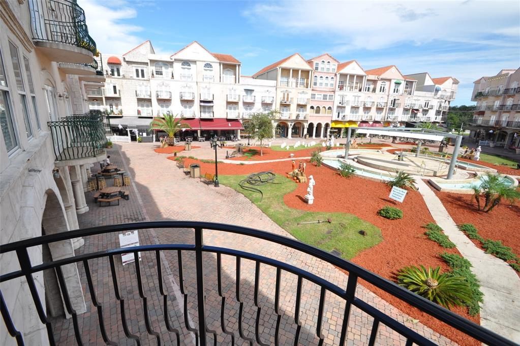 For Rent: $1,350 (1 beds, 1 baths, 670 Square Feet)