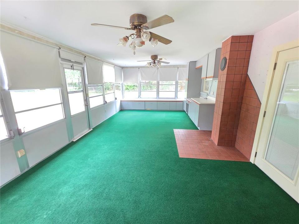 For Sale: $280,000 (2 beds, 2 baths, 1032 Square Feet)