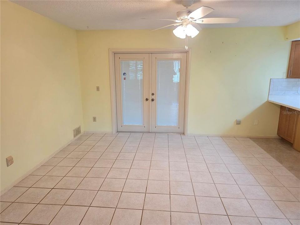For Sale: $280,000 (2 beds, 2 baths, 1032 Square Feet)