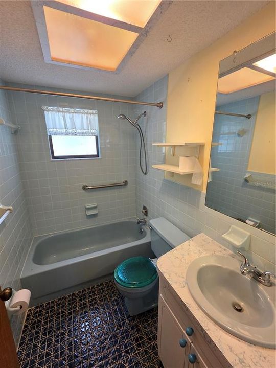 For Sale: $280,000 (2 beds, 2 baths, 1032 Square Feet)
