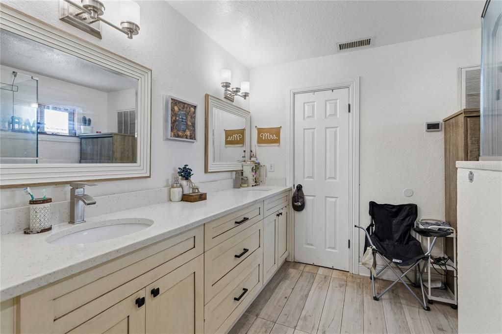 For Sale: $699,000 (4 beds, 2 baths, 2754 Square Feet)