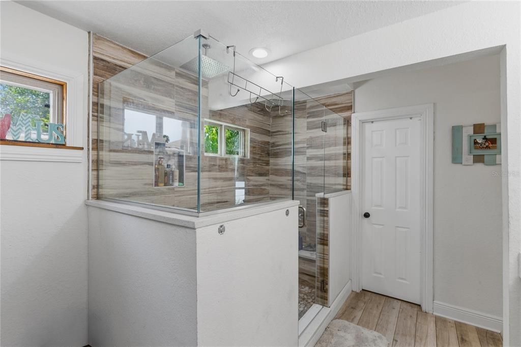 For Sale: $699,000 (4 beds, 2 baths, 2754 Square Feet)