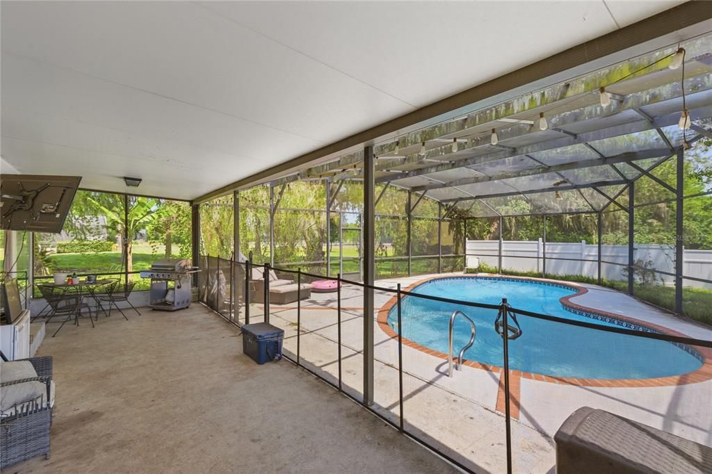 For Sale: $699,000 (4 beds, 2 baths, 2754 Square Feet)