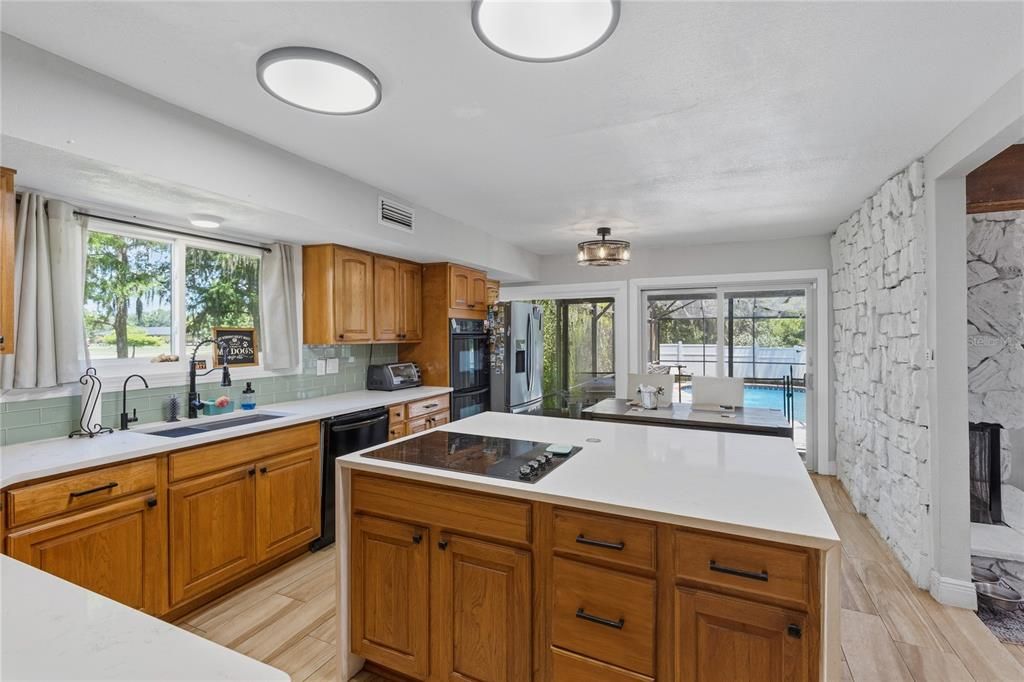 For Sale: $699,000 (4 beds, 2 baths, 2754 Square Feet)