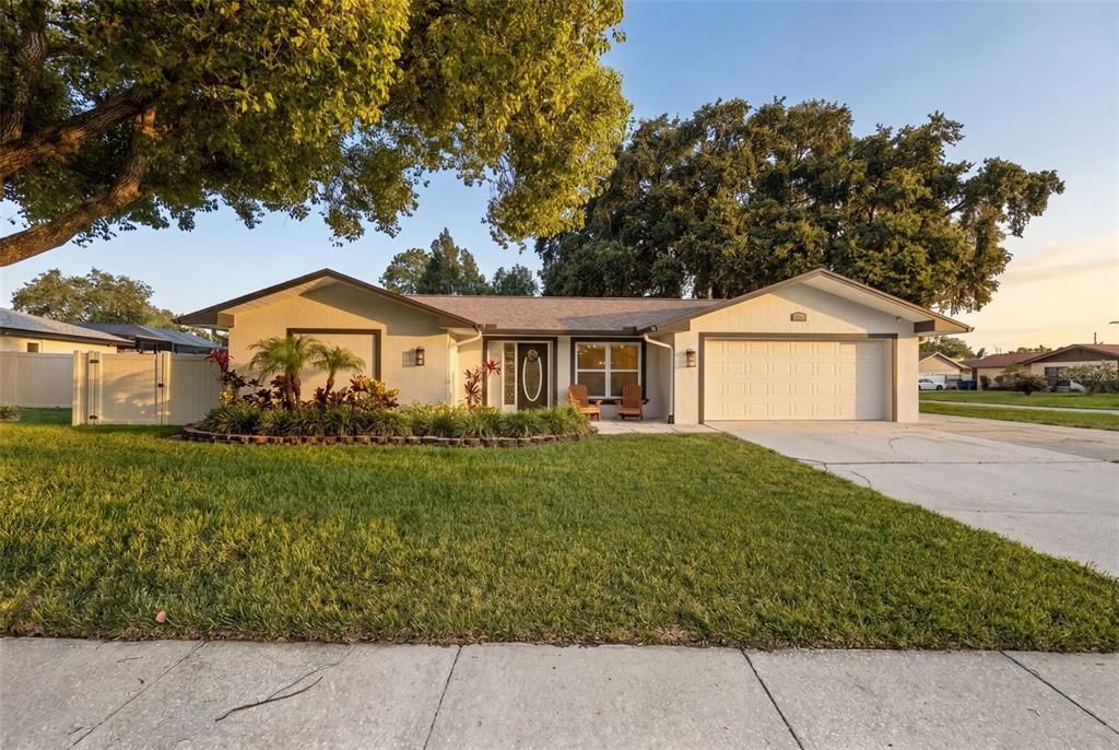 Active With Contract: $699,000 (4 beds, 3 baths, 2134 Square Feet)
