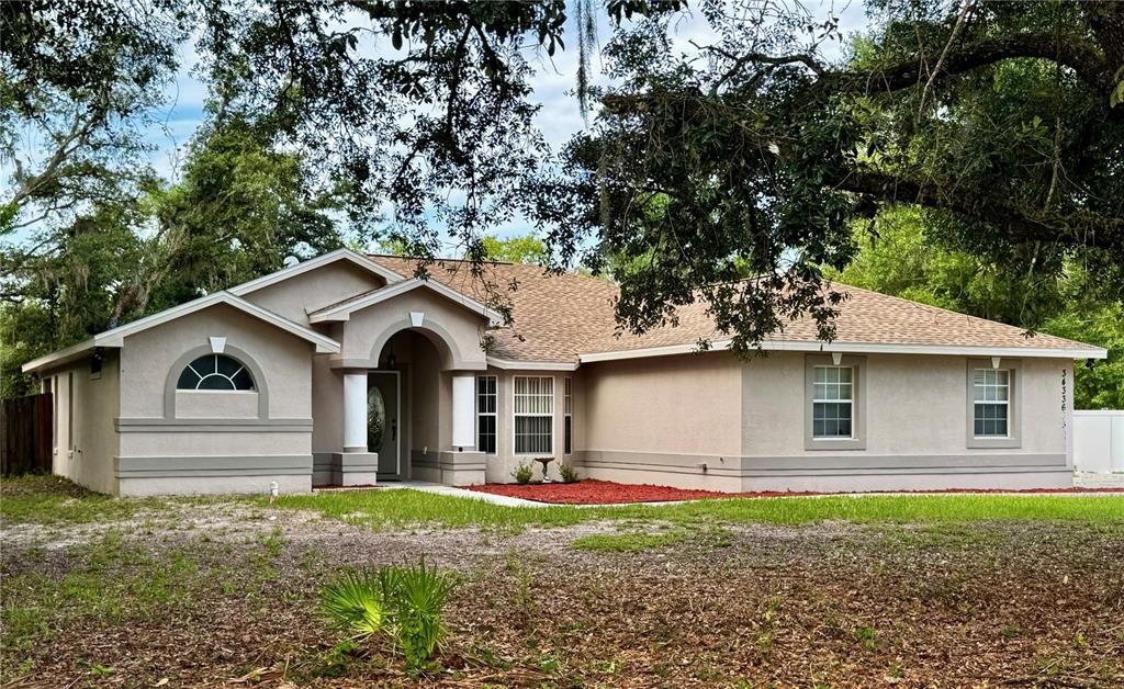 For Sale: $429,900 (3 beds, 2 baths, 1599 Square Feet)