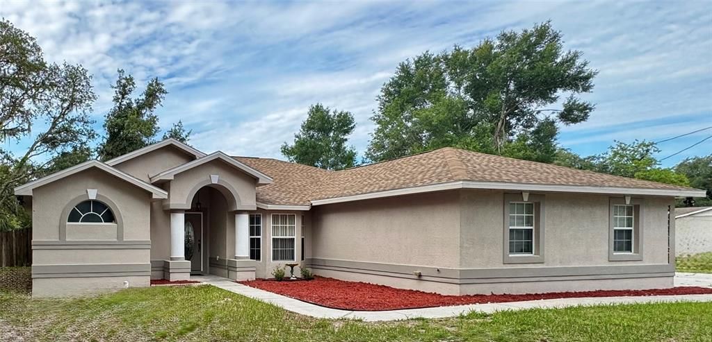 For Sale: $429,900 (3 beds, 2 baths, 1599 Square Feet)