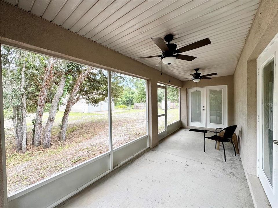 For Sale: $429,900 (3 beds, 2 baths, 1599 Square Feet)
