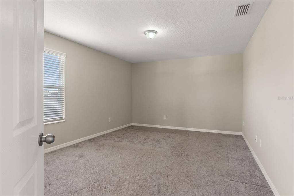 For Rent: $4,000 (5 beds, 4 baths, 3761 Square Feet)