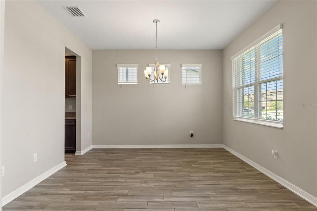 For Rent: $4,000 (5 beds, 4 baths, 3761 Square Feet)
