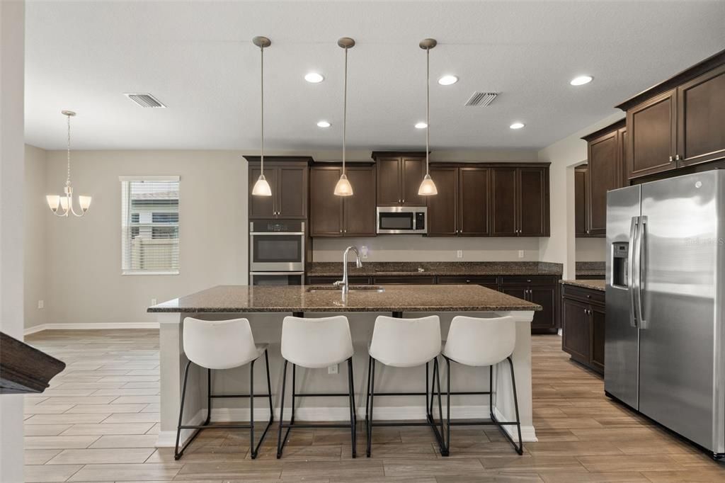 For Rent: $4,000 (5 beds, 4 baths, 3761 Square Feet)