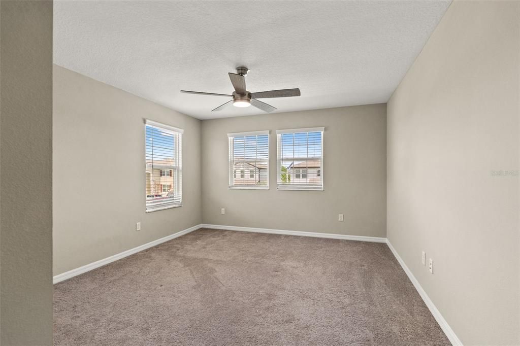 For Rent: $4,000 (5 beds, 4 baths, 3761 Square Feet)