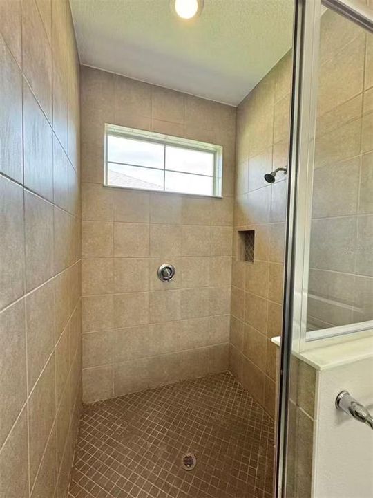 На продажу: $365,000 (3 спален, 2 ванн, 1852 Квадратных фут)