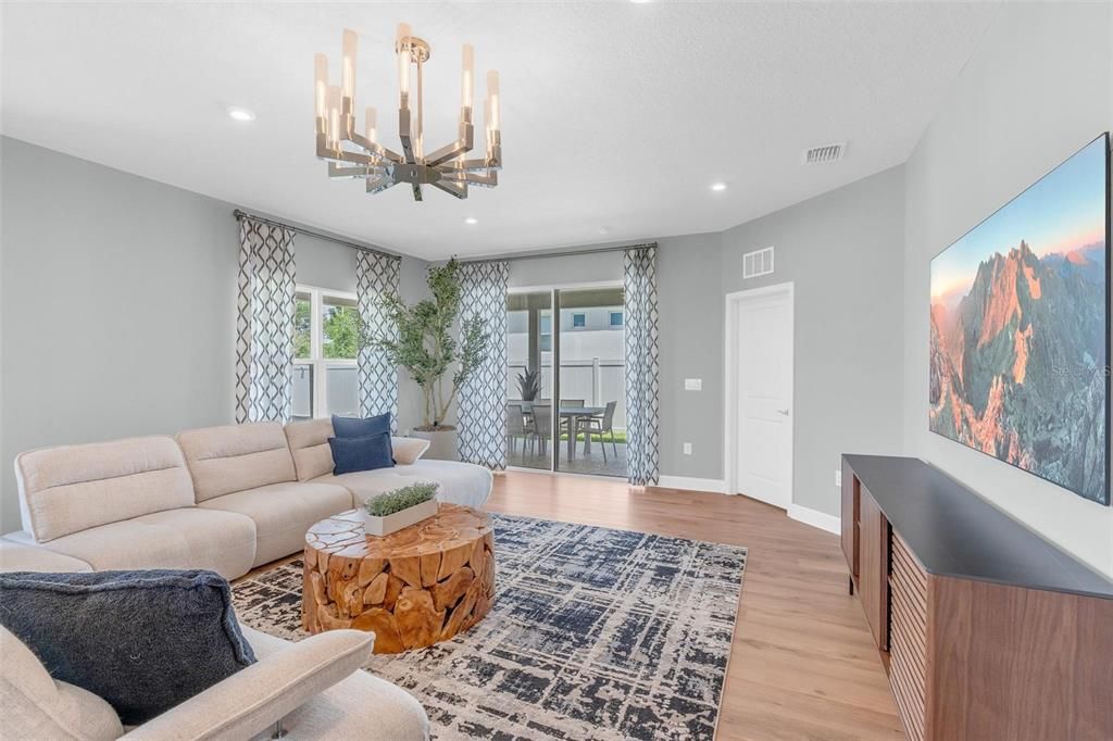 For Sale: $768,900 (5 beds, 4 baths, 3304 Square Feet)